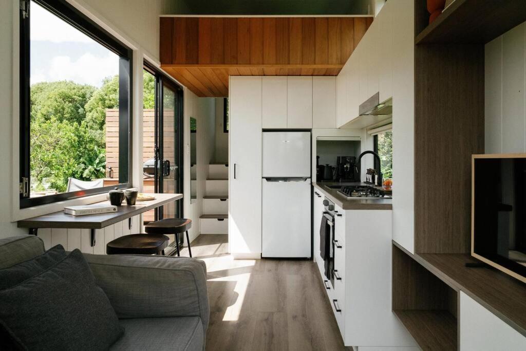 The Nest, Tiny House With A View. Byron Hinterland * Clunes